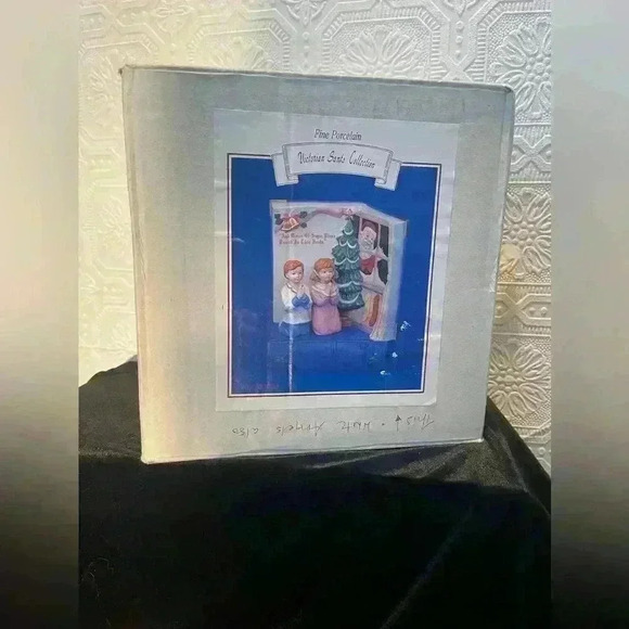 Vintage, 1988 Lefton Children and Santa Music Box with Original Box - Picture 16 of 16